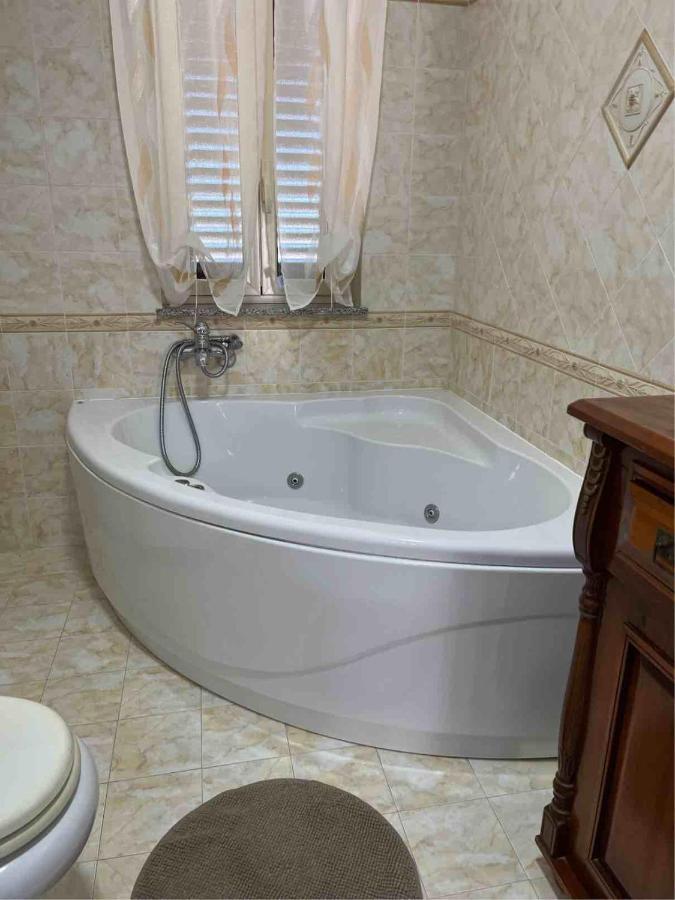 Villa Rosy'S House à Patti Extérieur photo